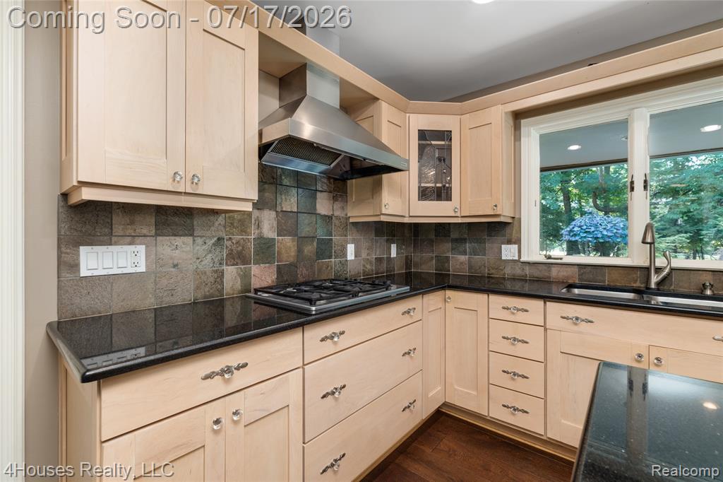 5717 Sussex Drive, Troy, MI 48098 — Photo 24