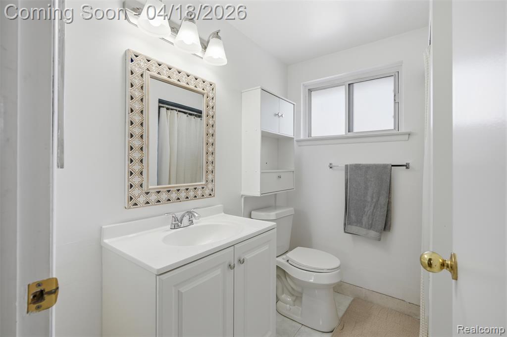 5585 Castleton Drive, West Bloomfield, MI — Photo 10