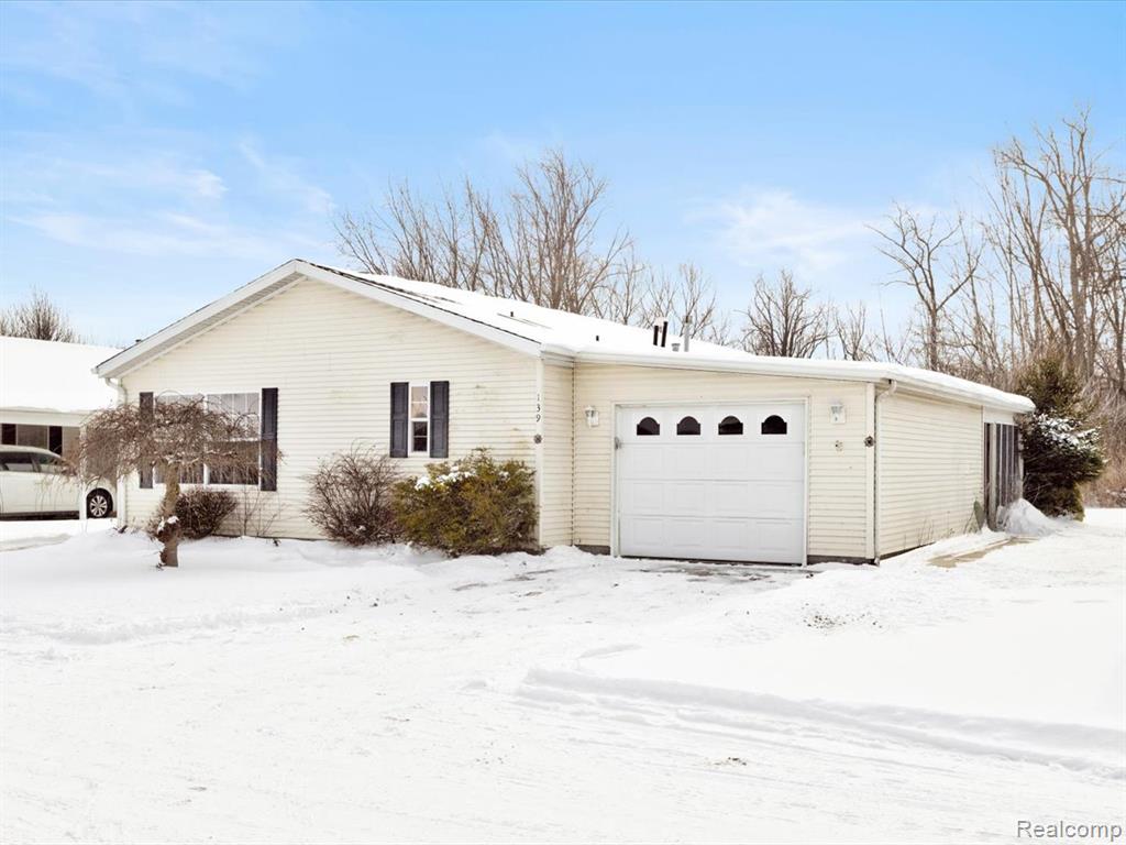 3211 Keewahdin #139 Road, Fort Gratiot, MI 48059 — Photo 2
