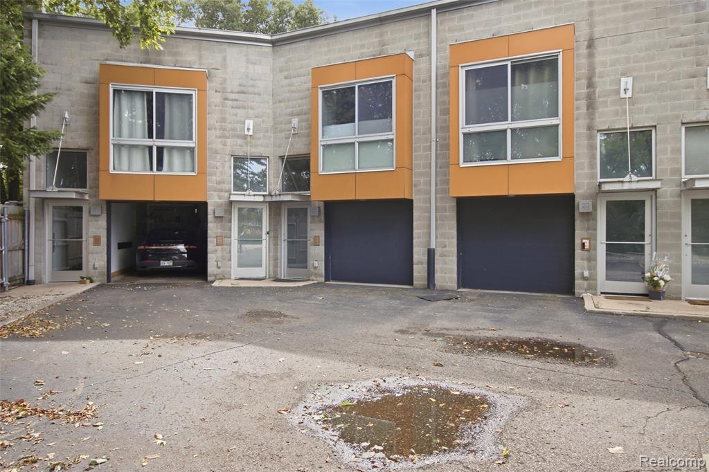 440 E Parent Avenue, Royal Oak, MI 48067