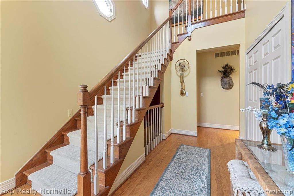 9283 FIRWOOD Road, South Lyon, MI 48178 — Photo 3