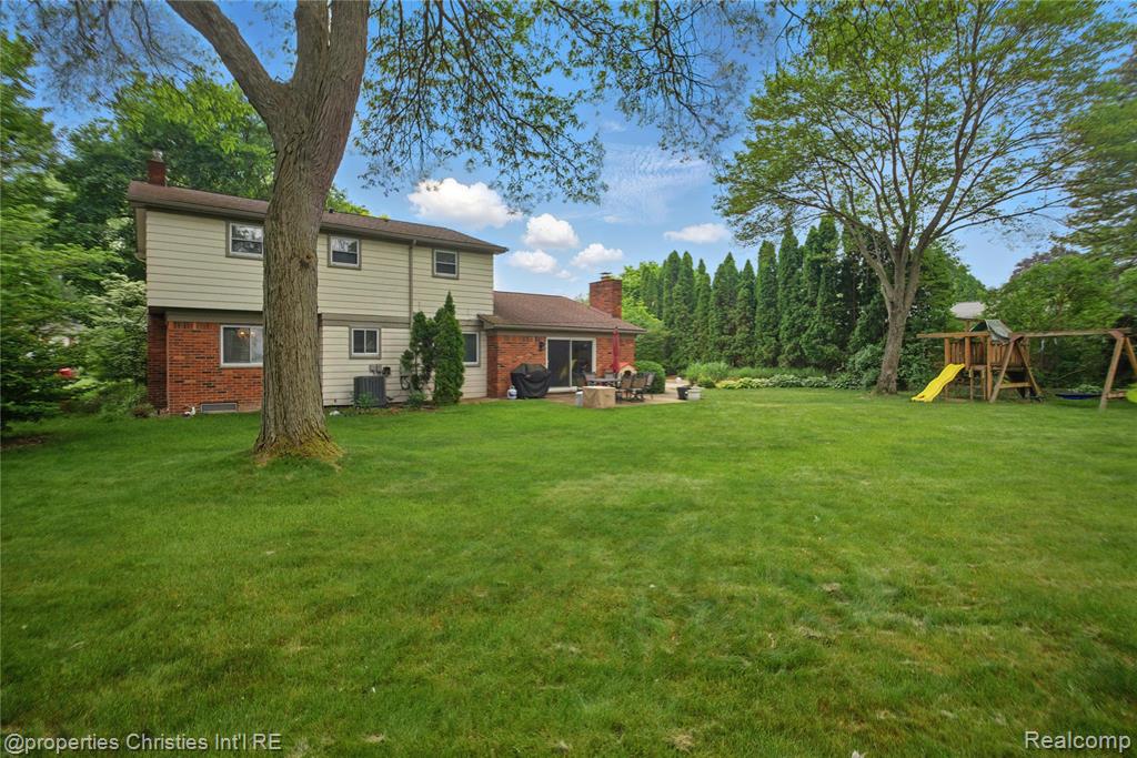 6821 Tamerlane Drive, West Bloomfield, MI — Photo 25