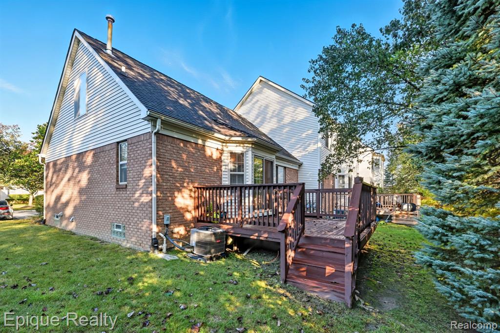 8851 Hardwood Drive, Belleville, MI 48111 — Photo 5