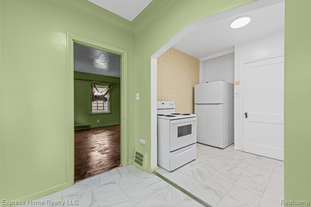 18590 Lumpkin Street, Detroit, MI 48234 — Photo 9