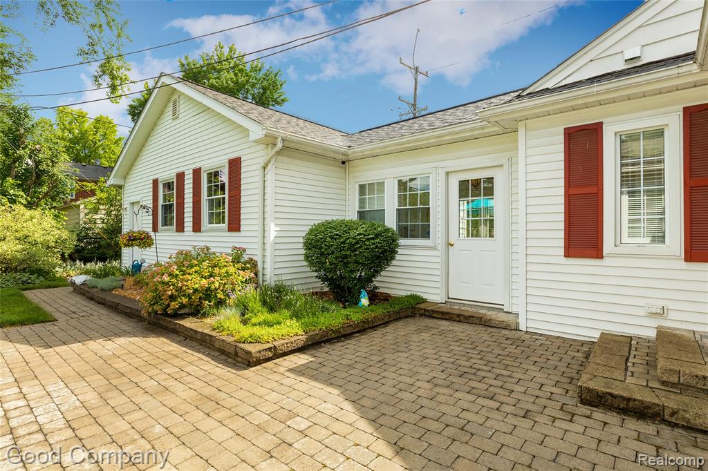 32291 Verona Circle, Beverly Hills, MI 48025 — Photo 65