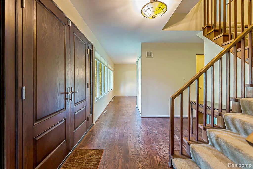581 Woodway Court, Bloomfield Hills, MI 48302 — Photo 4