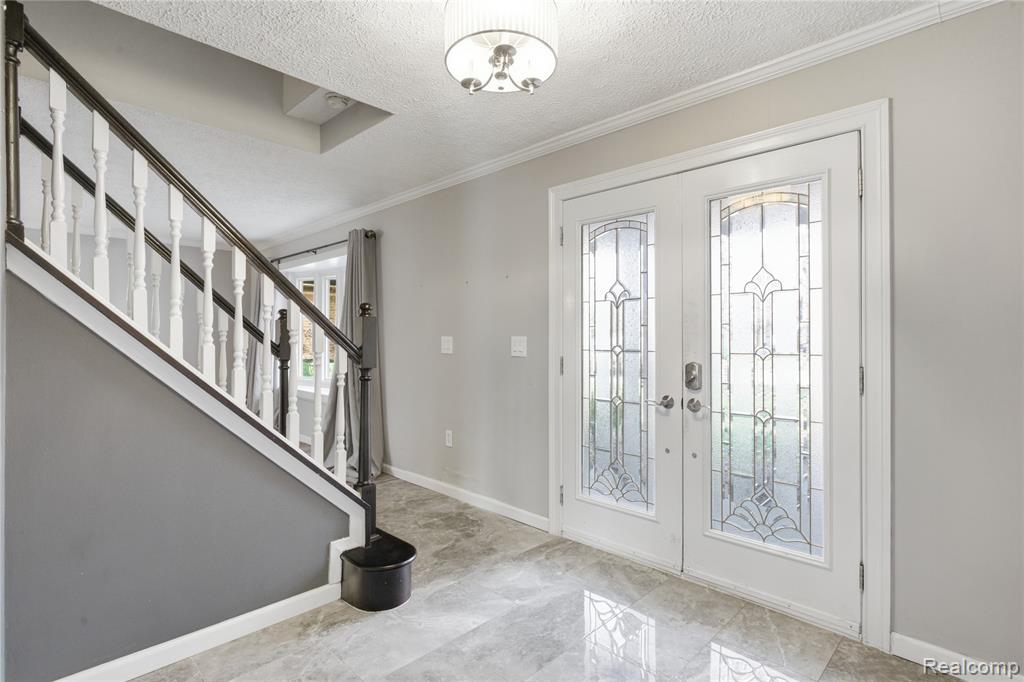 16213 Haverhill Drive, Macomb, MI 48044 — Photo 9