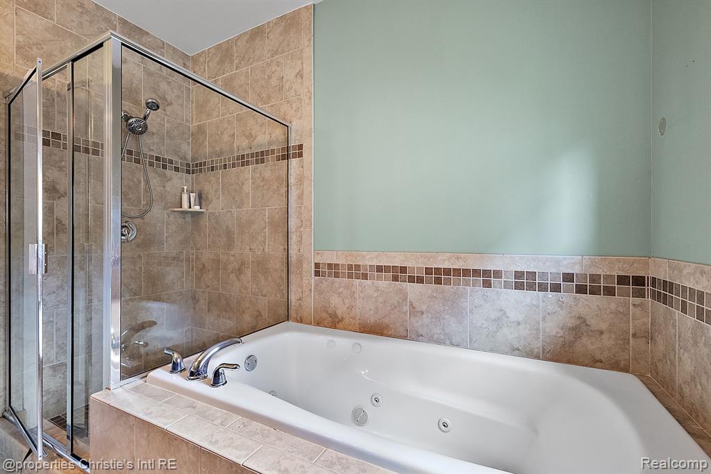 43601 SCAUP Lane, Clinton Twp, MI 48038 — Photo 31