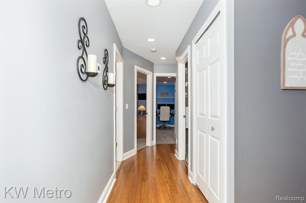 55 BOYKEN Road, Rochester Hills, MI 48307 — Photo 18