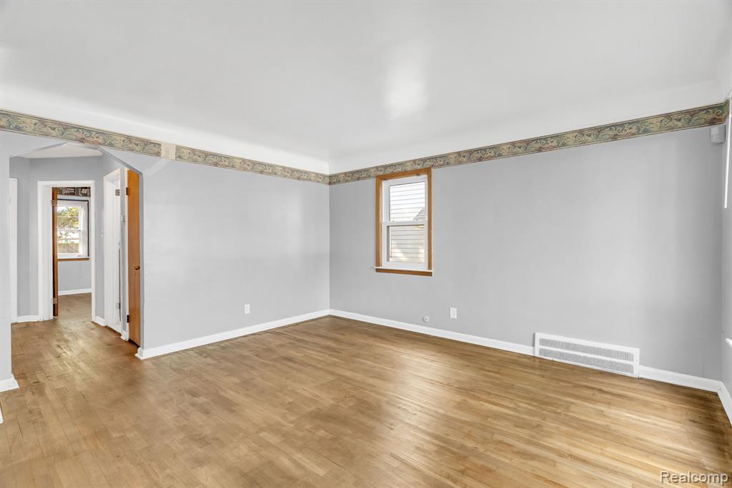 6235 Rosemont Avenue, Detroit, MI 48228 — Photo 4