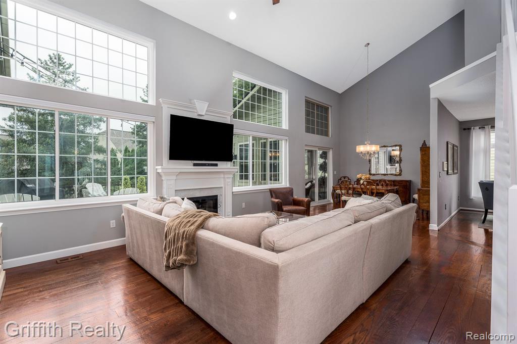 4593 VILLA FRANCE Drive, Brighton, MI 48116 — Photo 10
