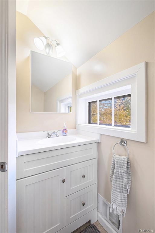 315 E Main Street, Vernon, MI 48476 — Photo 19