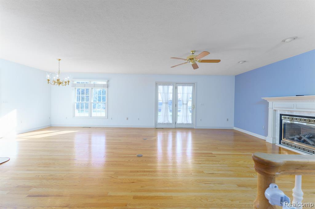 530 N GRAND Avenue, Fowlerville, MI 48836 — Photo 3