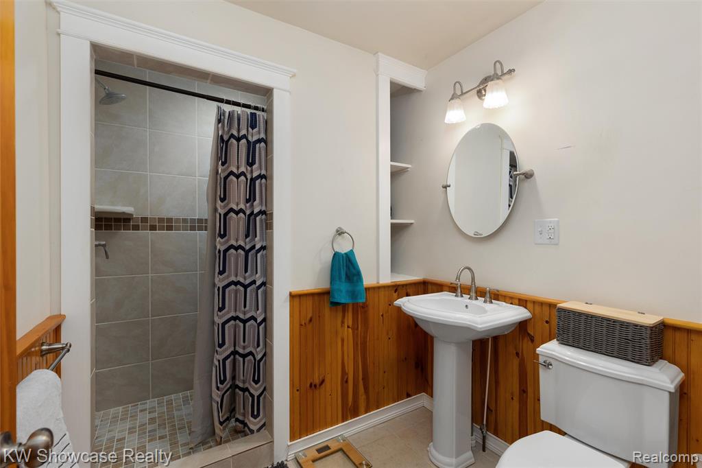 84 Moross Street, Mount Clemens, MI 48043 — Photo 17