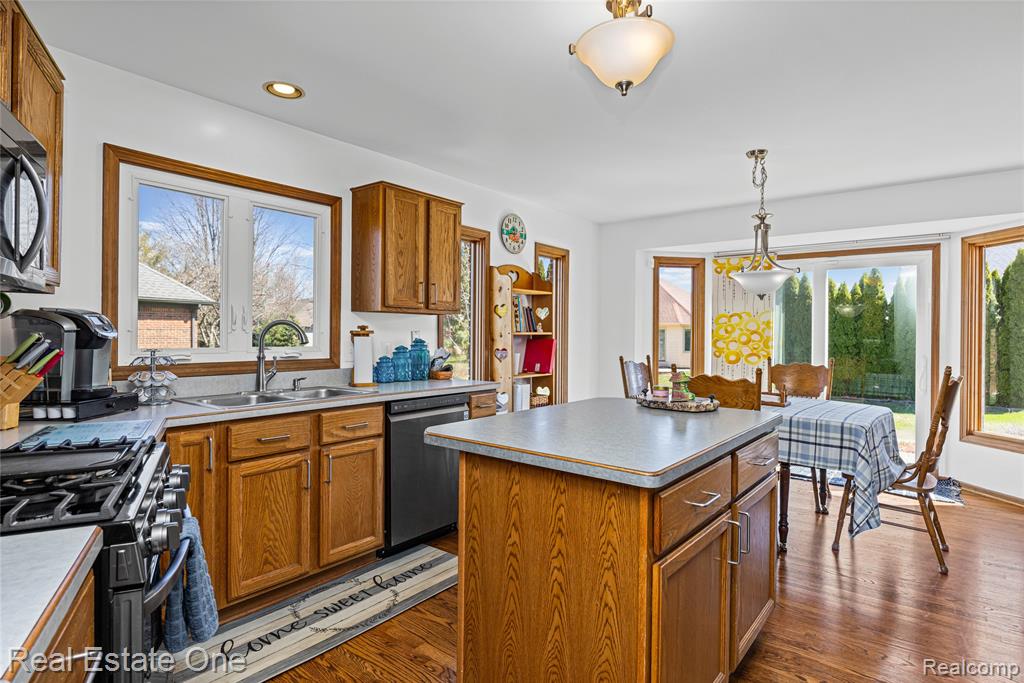 14817 Sparrow Drive, Shelby Twp, MI 48315 — Photo 23