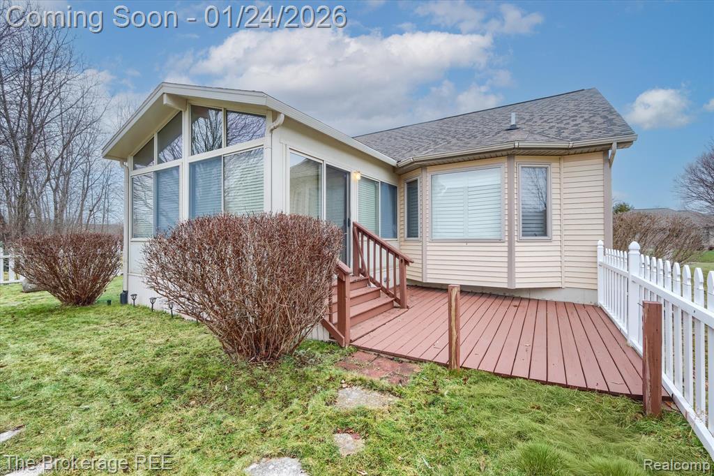 7095 Woods West Drive, Flushing, MI 48433 — Photo 10