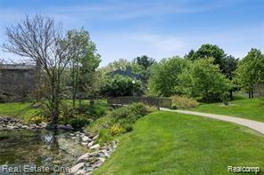 733 Watersedge Drive, Ann Arbor, MI 48105 — Photo 32