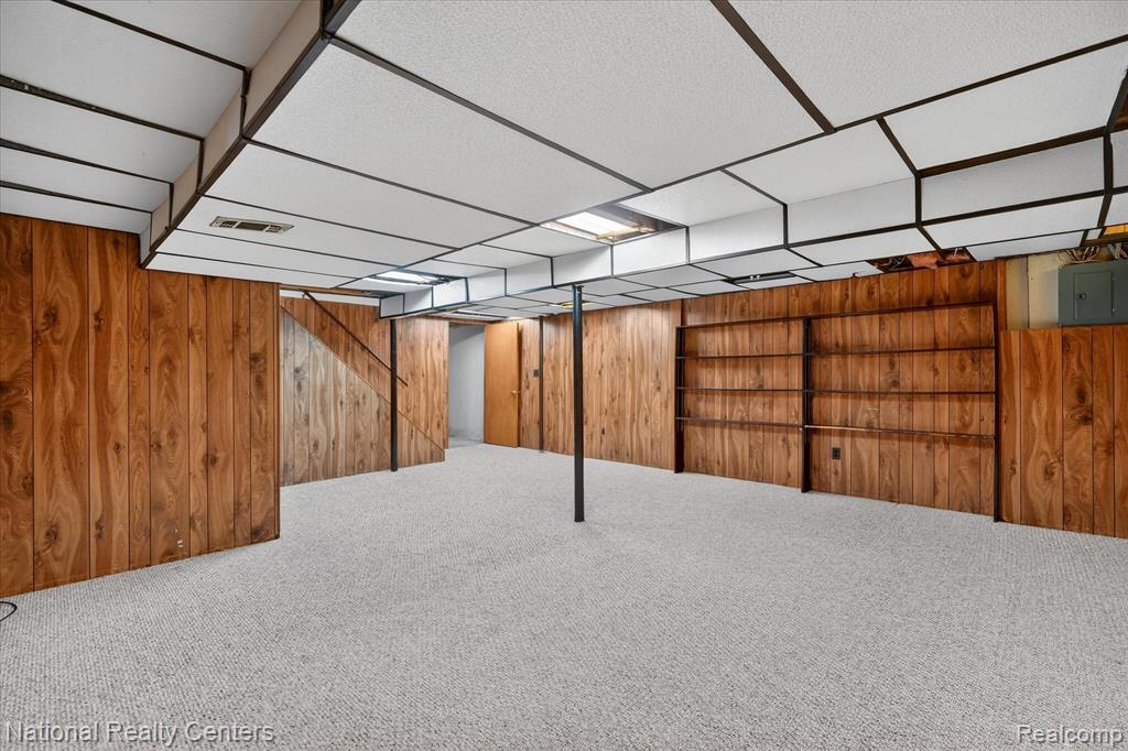 24825 Olde Orchard Street, Novi, MI — Photo 21