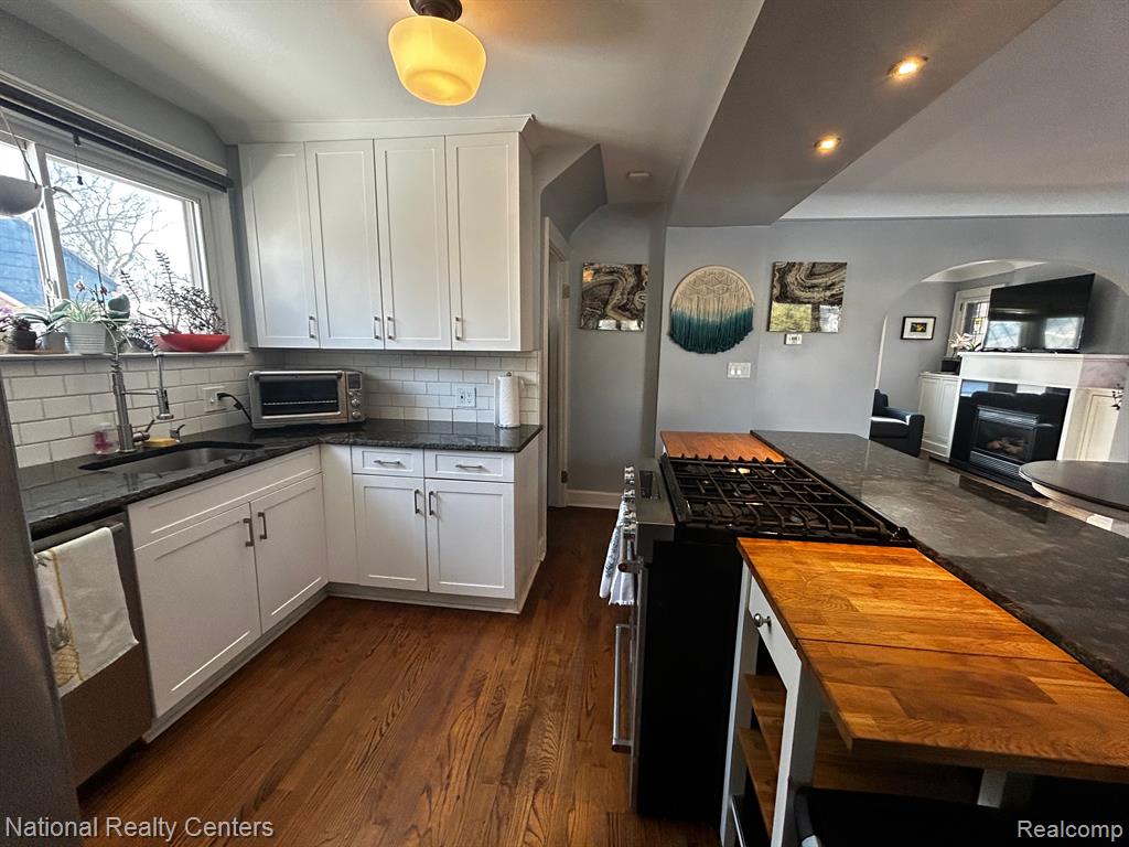 47 MAYWOOD Avenue, Pleasant Ridge, MI — Photo 16