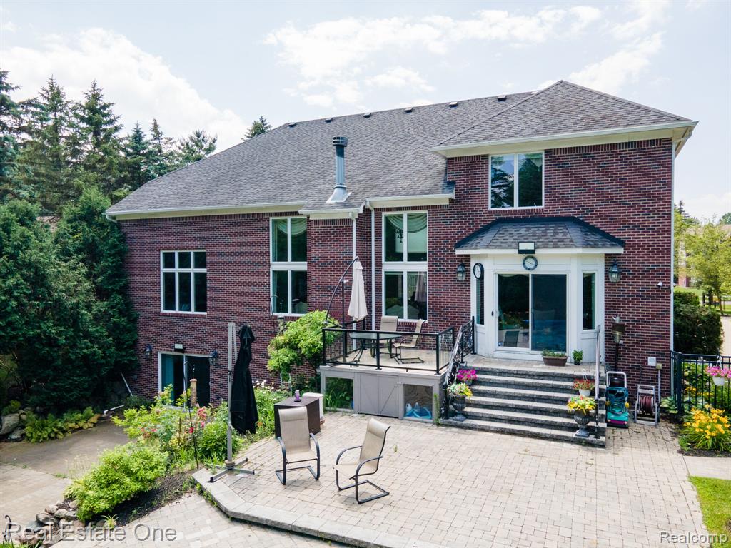 6120 EVANSWOOD Road, Troy, MI, 48085