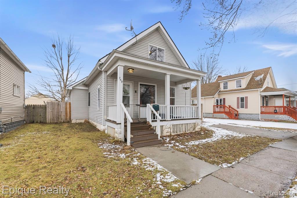 749 16th Street, Port Huron, MI 48060 — Photo 2