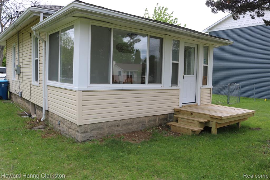 8 Maple Street, Oxford, MI 48371 — Photo 14