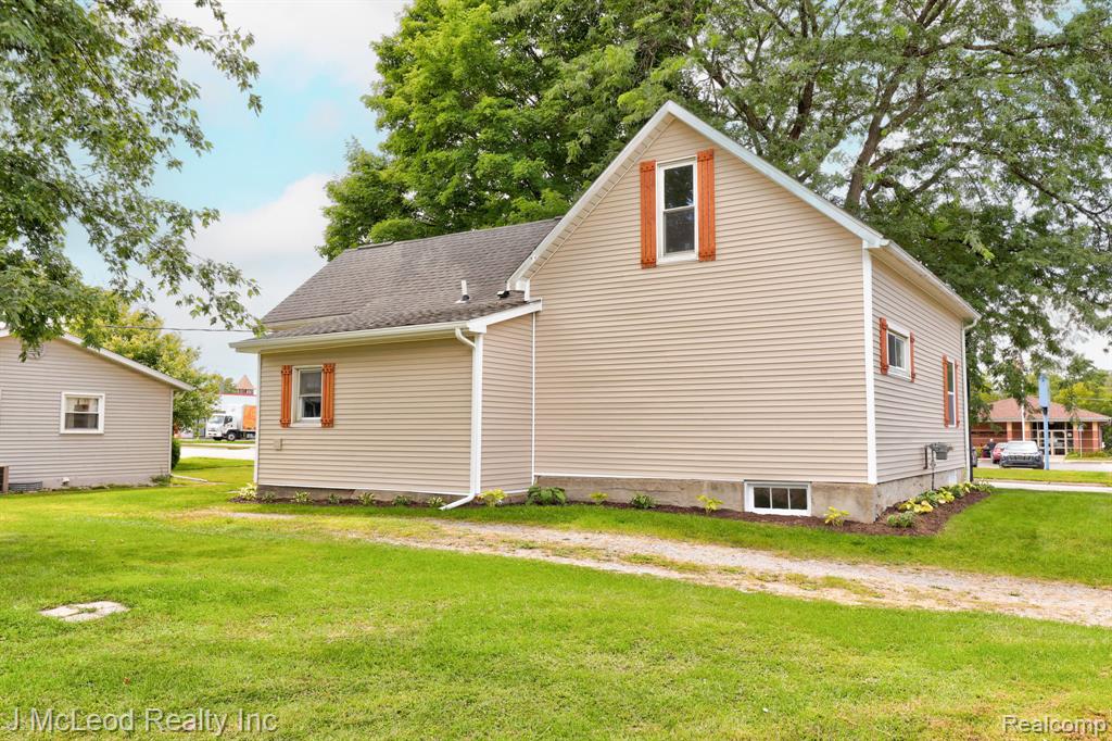 8427 State Road, Millington, MI 48746 — Photo 35