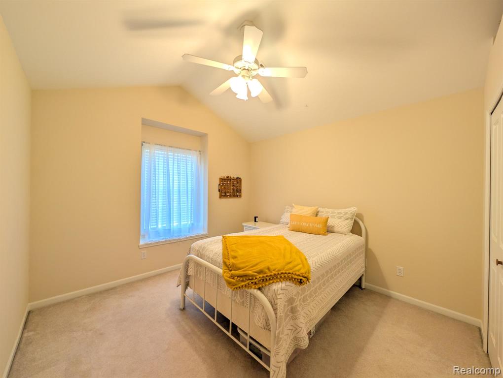 5441 Meadow Creek Court, Flint, MI 48532 — Photo 31