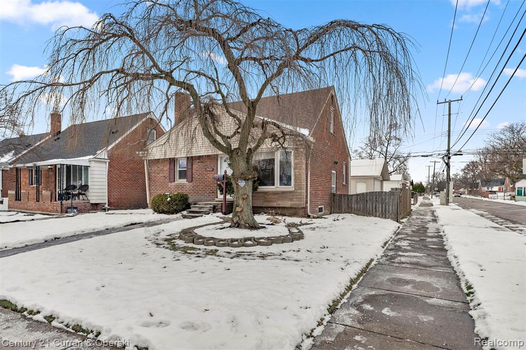 9804 Hubert Avenue, Allen Park, MI 48101 — Photo 2