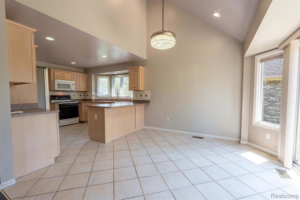 52201 BOLAND Road, Chesterfield, MI 48047 — Photo 13