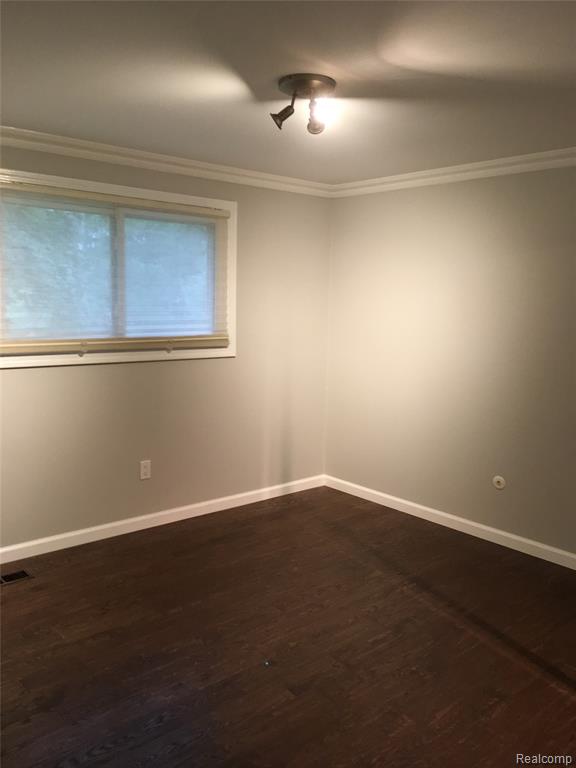 6719 VACHON Drive, Bloomfield Hills, MI — Photo 24