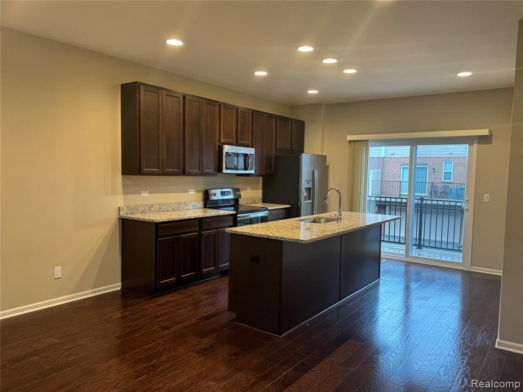 47757 Hillcrest Drive, Northville, MI — Photo 4