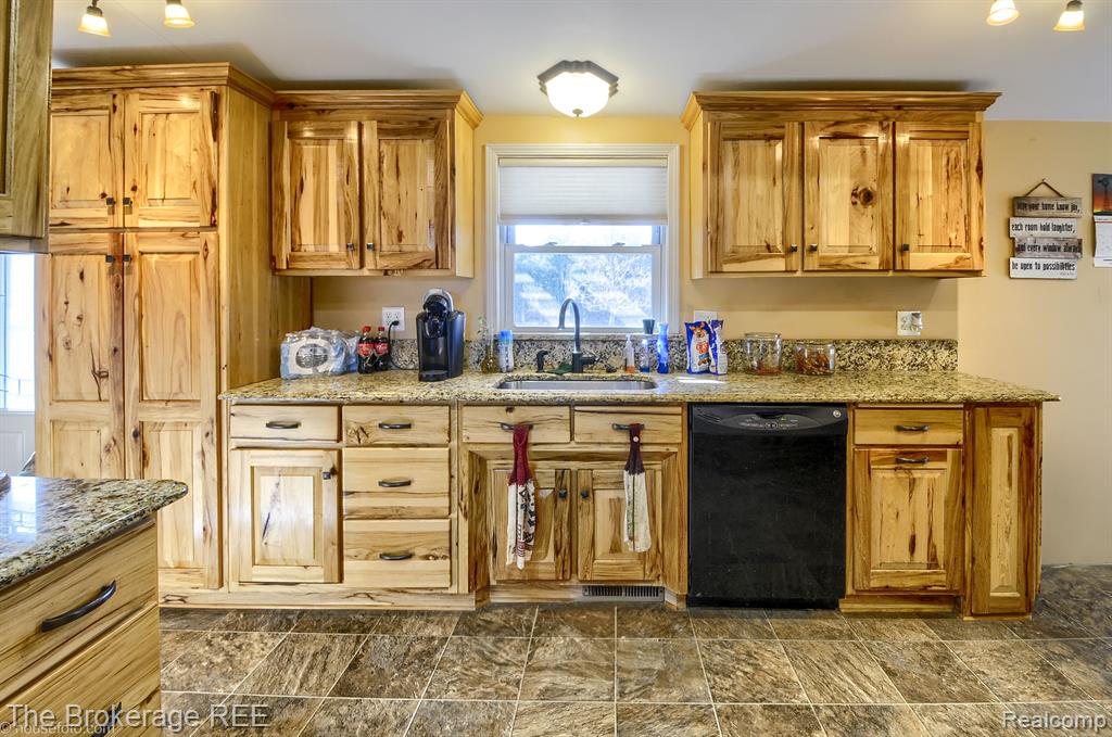5079 JEFFERSON Road, North Branch, MI 48461 — Photo 10