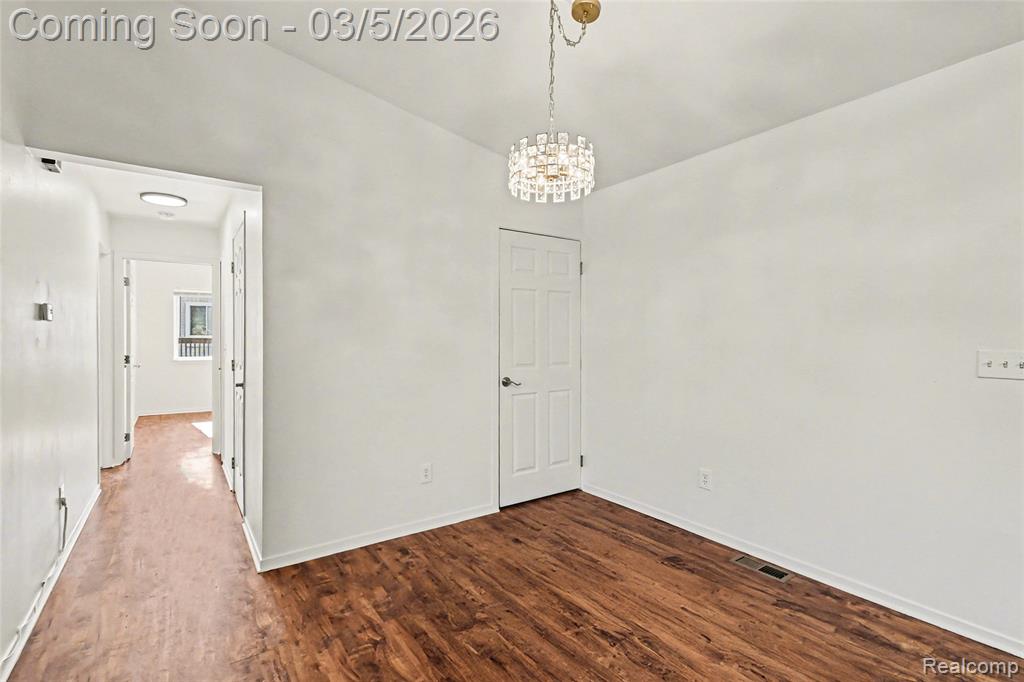 9343 Parkview Circle, Grand Blanc, MI 48439 — Photo 9