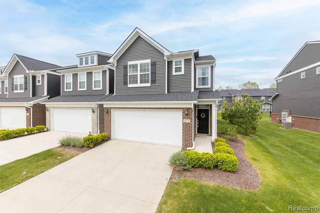 4878 BROOMFIELD Way, Lake Orion, MI — front exterior