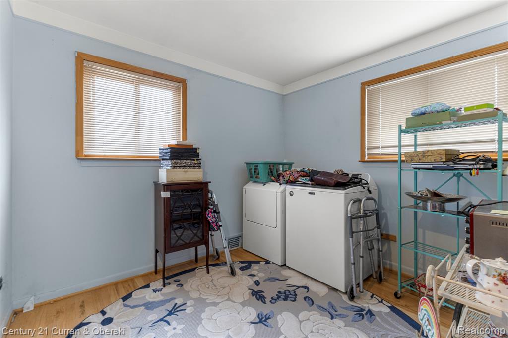 7941 N Charlesworth Street, Dearborn Heights, MI 48127 — Photo 21