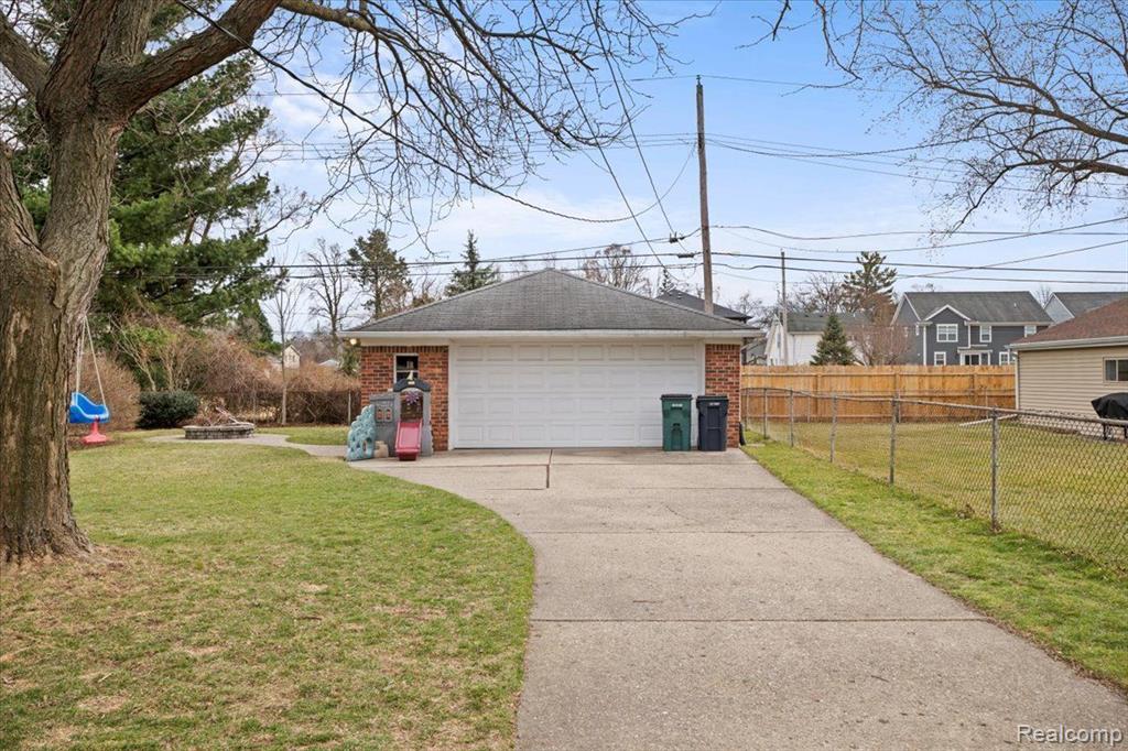524 E LA SALLE Avenue, Royal Oak, MI 48073 — Photo 47