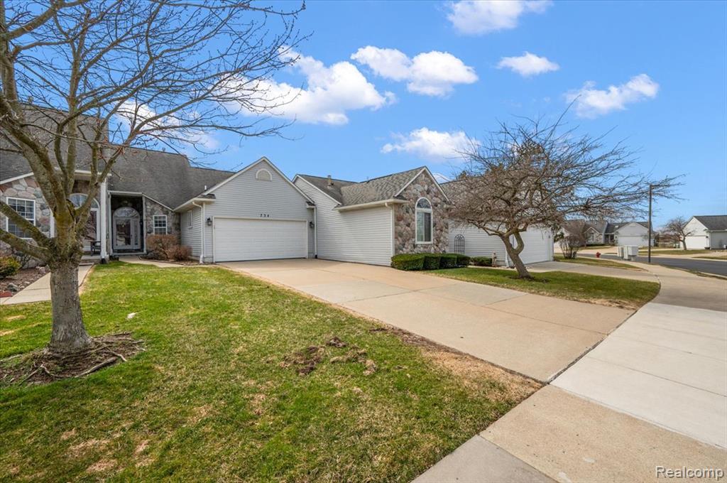 734 Challenging Trail, 65, South Lyon, MI 48178 — Photo 6