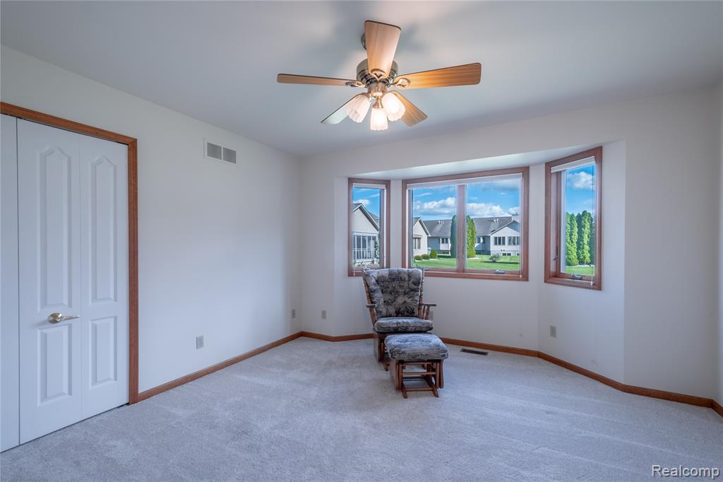 5355 Wyndemere Common Square, Swartz Creek, MI 48473 — Photo 23