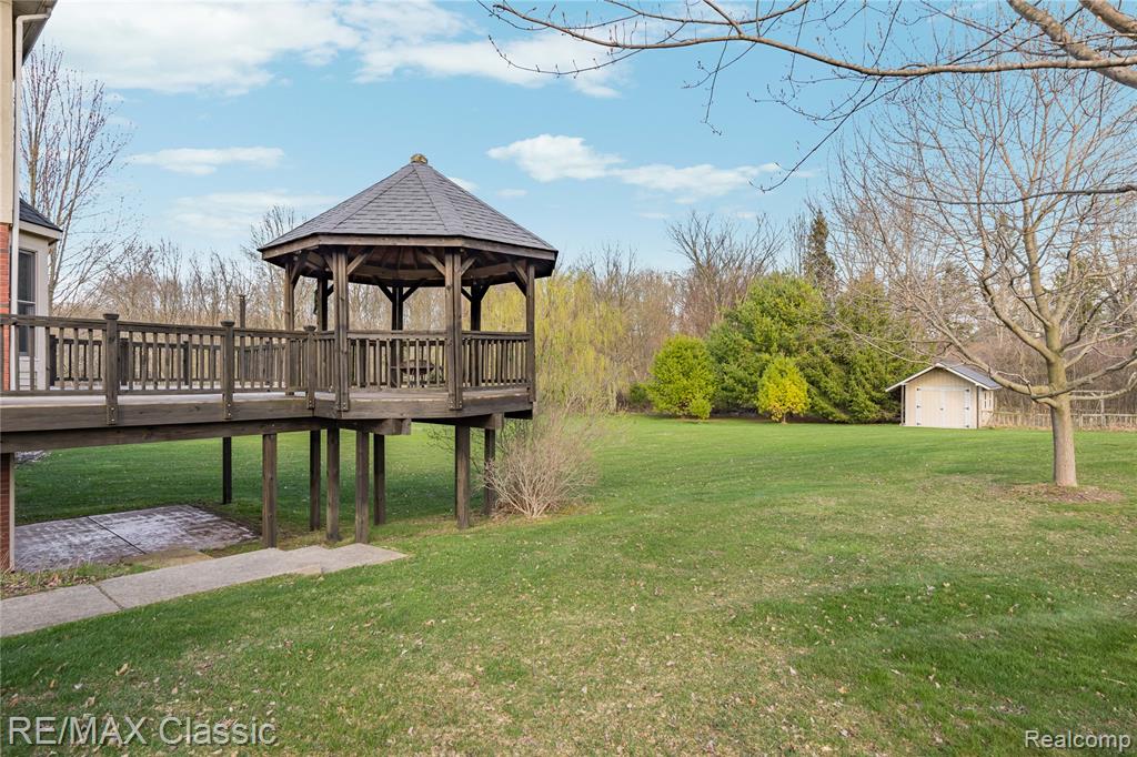 4930 Menominee Lane, Clarkston, MI 48348 — Photo 81
