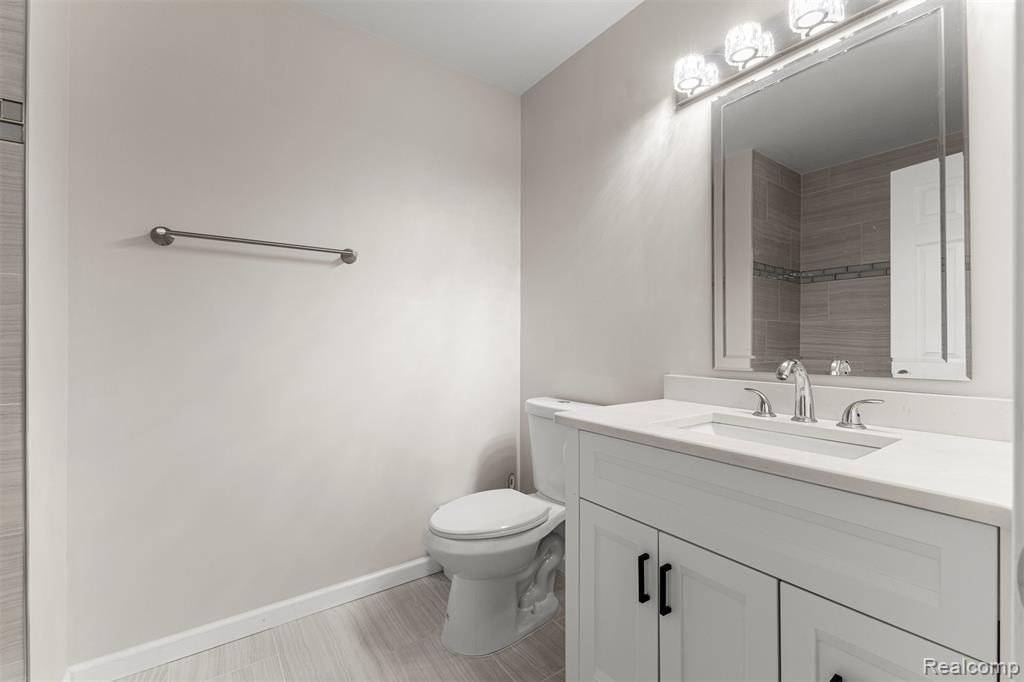 7978 Hoffman Drive, Waterford, MI 48327 — Photo 29