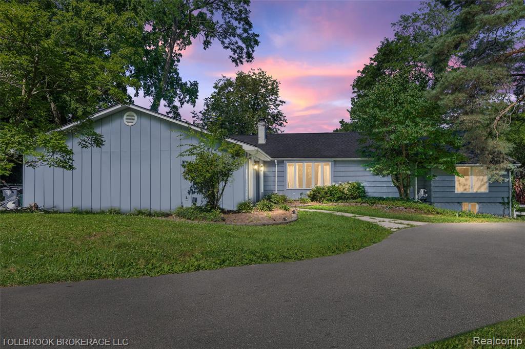 4105 Beach Road, Troy, MI 48098 — front exterior