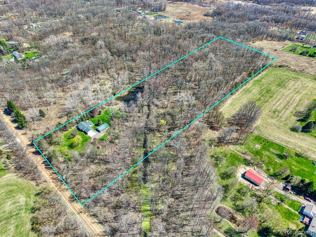 9333 W COON LAKE Road, Gregory, MI 48137 — Photo 24