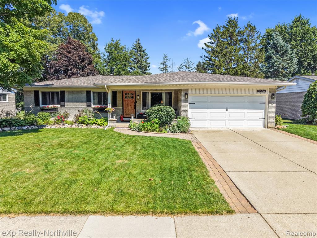 5166 Dayton Drive, Troy, MI 48085