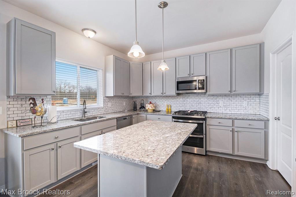 5500 Morgan Lake Dr Drive, Clarkston, MI 48348 — Photo 17