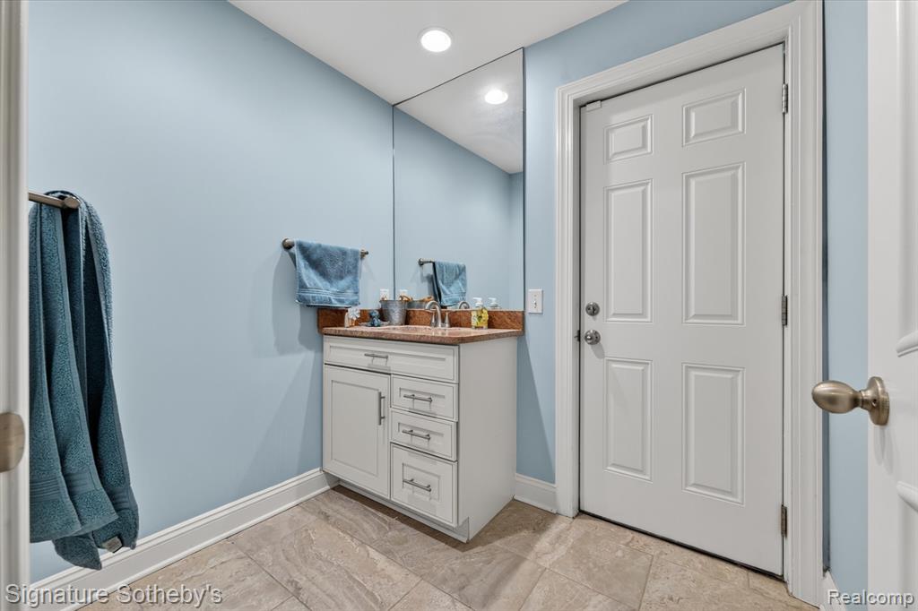 30650 Lahser Road, Beverly Hills, MI 48025 — Photo 26