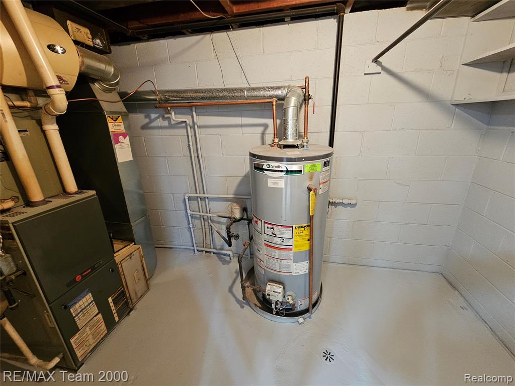 8035 Donna Street, Westland, MI — Photo 32