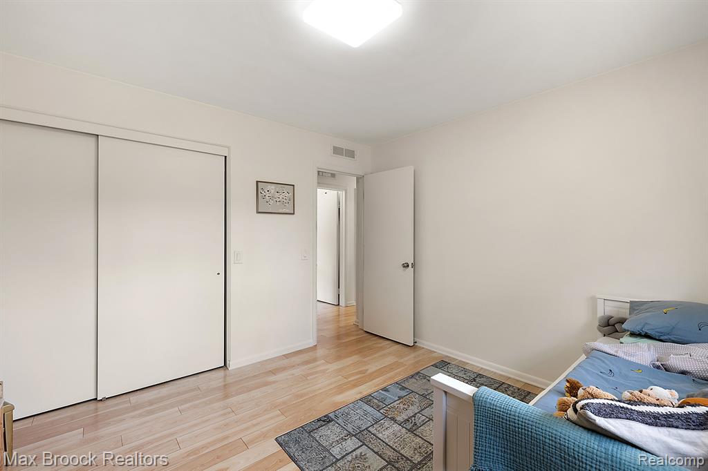 6606 VACHON Court, Bloomfield Hills, MI 48301 — Photo 19