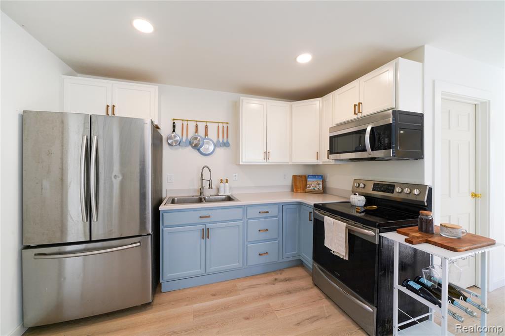732 N Conklin Road, Lake Orion, MI 48362 — Photo 21