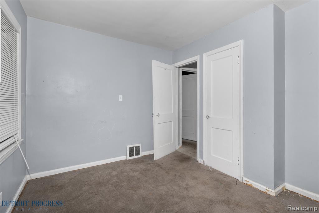 8865 GREENVIEW Avenue, Detroit, MI 48228 — Photo 8